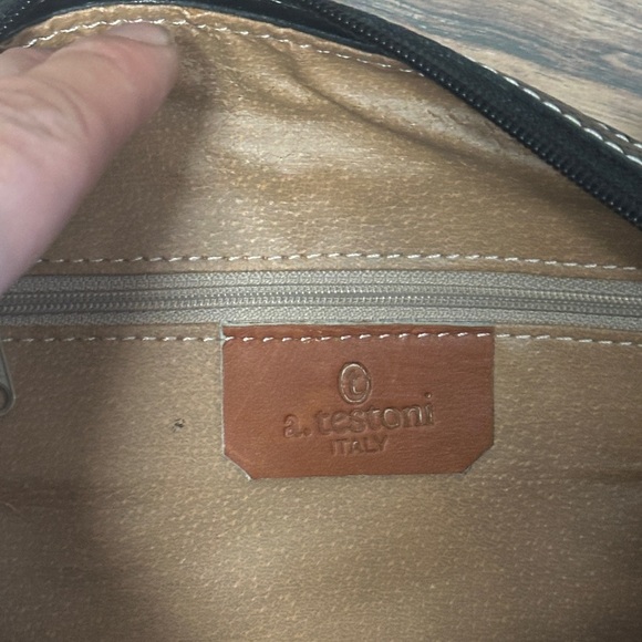 Authentic A. Testoni Italian made Black and Brown Leather Satchel / mini duffle. - Picture 4 of 7